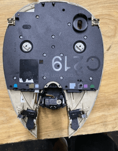 Mercedes e 211  CLS 219 lampka podsufitki sufitowa szyberdach beż beżowa 9