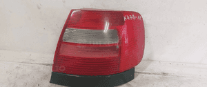 Tyl tylna lampa prawa audi A4 B5 lift sedan 1