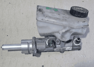 Peugeot 807, Citroena C8 pompa hamulcowa Y21311 1