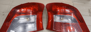 Toyota Yaris II 2 06-11 lampa tył tylna prawa lewa 3