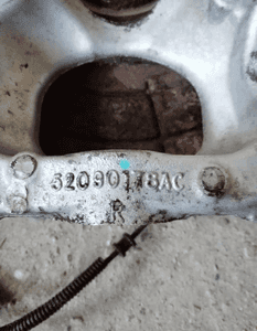 Zwrotnica prawy przód przednia prawa Jeep Grand Cherokee WK 52090178AC 5