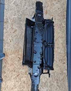 BMW 5 E60 E61 520d manual 03-10 PAS PRZEDNI BELKA CHŁODNICE WENTYLATOR 1