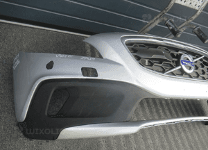 Zderzak przedni przód grill gril volvo V40 cross country 2012-2019 17