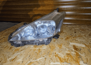 TOYOTA PRIUS PLUS 12-15 lampa przednia lewa ksenon xenon 3