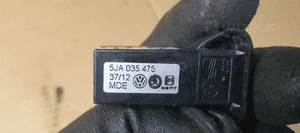Czytnik gniazdo AUX Skoda Rapid 5JA035475 5