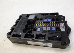 JAGUAR XF X250 SKRZYNKA BEZPIECZNIKÓW MODUŁ BSI 3