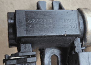 BMW 5 E60 E61 2.0 3.0 D elektrozawor EGR zawor sterujacy 3