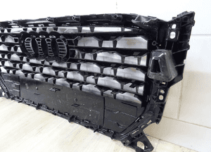 Grill atrapa zderzaka audi Q2 81A 81A853651 9