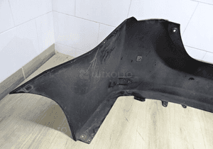 Toyota corolla E16 E18 zderzak tyl tylni 13