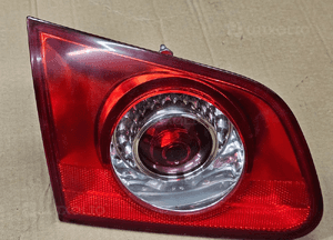 VW Passat B6 kombi lampa tył tylna prawa lewa  w klapę  3C9945093  3C9945094 5