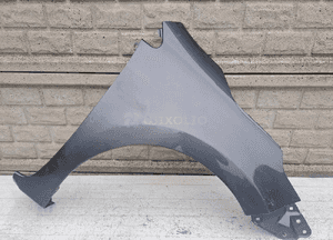 Toyota corolla E16 błotnik przedni prawy 1