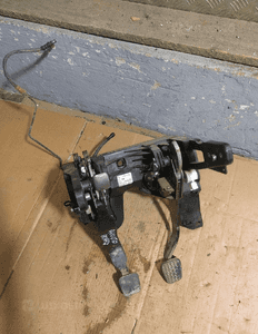 PEDAŁY MANUAL EUROPA 13315200 OPEL ASTRA J 1