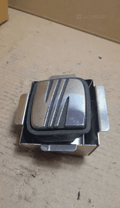 Klamka emblemat klapy tył seat ibiza iv nr 6J4827565 4