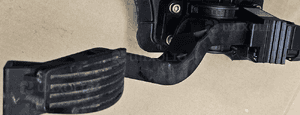 Alfa Romeo 147 1.9 Jtd pedał potencjometr gazu 0281002380 46755863 1