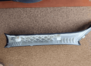 Osłona słupka przód przedniego prawa bmw F30 F31 7296016 3