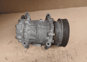 Sprężarka klimatyzacji renault clio iii 3 modus 1.5 dci 8200365787 3