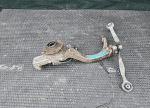 Zwrotnica 8E0258F 8E0407242B Zawieszenie Piasta Czujnik ABS Przednia Przód Prawa AUDI A4 B6 B7 19