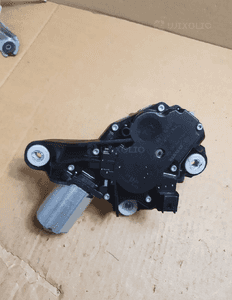 SILNICZEK TYLNEJ WYCIERACZKI MEGANE III 0390201847 3