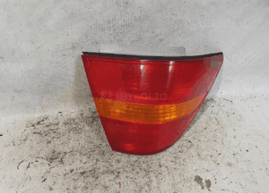 Lampa tylna lewa tył lewo lexus LS430 3