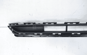 Polestar 2 2020- atrapa kratka środkowa zderzaka przód 31663953 2