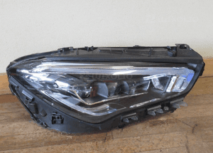 Lampa przód przednia prawa mercedes cla W118 X118 C118 full led 2019- 1