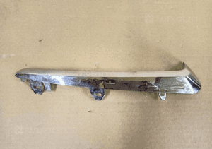 Chrom lewy kratki listwa halogena toyota yaris iii 3 lift 17-20 1
