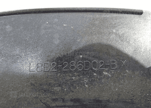Listwa błotnik tył prawa land rover L8B2-286D02-BX 10