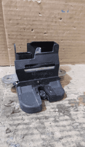 #ZAMEK KLAPY TYŁ VW nr 3C9827645A 3