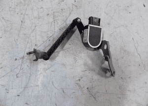 Volvo XC40 czujnik poziomowania lamp przód 32221957 2