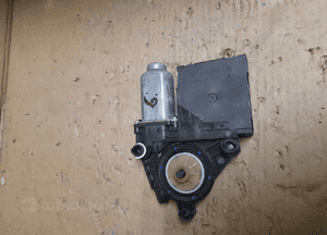 Silnik/moduł prawy Touran 1T0959702S 5K0959792A 1