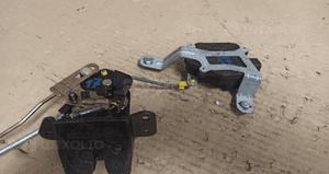 # ZAMEK KLAPY TYŁ HYUNDAI GETZ + SIŁOWNIK  nr 95750-1C001 5