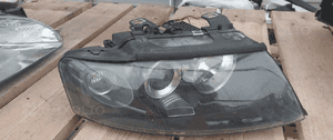 Przod przednia lampa prawa audi A4 B6 cabrio  xenon !bez przetwornicy! 1