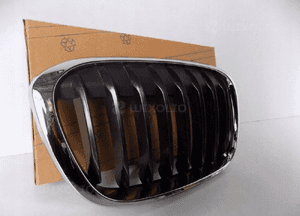BMW X1 F48/F49 Nerka/Kratka Zderzaka Prawa Chrom - 3984 2