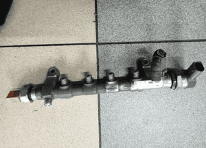 listwa wtryskowa vw audi 2.0 tdi 03l130089p 1