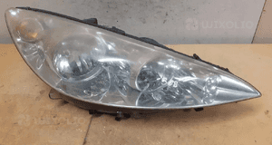 Lampa przod przednia prawa peugeot 308 1