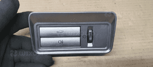 Włącznik przełącznik świateł przeciwmgielnych klapy bagażnika Jaguar XF X250 8X23-11654-AB 2