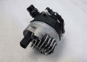 Mercedes C217 A217 W213 C190 W205 S205 dodatkowa pompa wody 3