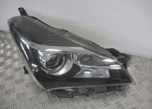 LAMPA PRZÓD PRZEDNIA PRAWA TOYOTA YARIS III 3 LIFT soczewka 2014-2017 rok 1