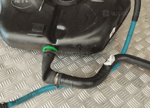 Bmw E90 E91 E92 zbiornik bak paliwa diesel pompa paliwa pod webasto 10