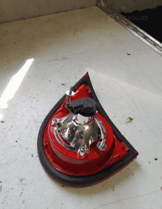 Lampa tylna lewa na klapę vw golf 5 nr 1K6945093F 2