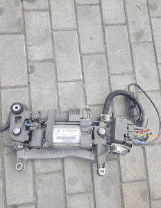 Vw touareg ii 7P kompresor zawieszenia 7P0698007P 1