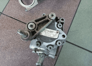 pompa wspomagania range rover 4.4 v8 2