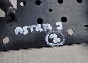 KLAMA OPEL ASTRA IV J 13368643 RADOM 2