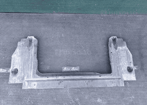 Osłona 4B0825215B Pampers Dolna Belki Zawieszenia Tyl Tylna Audi A6 C5 1