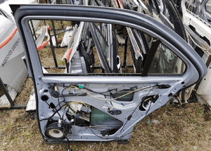 MERCEDES S 220 krotka drzwi long tylne prawe prawy tył 5