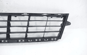 Renault clio iii lift 2009- atrapa kratka środkowa zderzaka przód P0019389 4