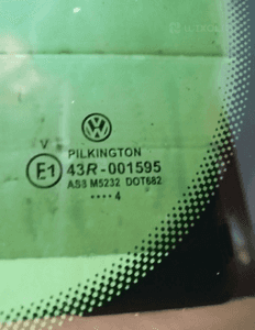 Szyba lewy tył tylna lewa karoseryjna VW Caddy III AS3 04r 5
