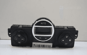 Panel klimatyzacji Renault Clio III 1