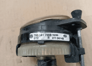 Halogen prawy przód przedni VW Transporter T5 Polo 9N2 7H0941700B 7