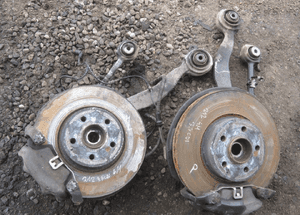 MERCEDES e 212 zwrotnica 4 matic wahacz zacisk